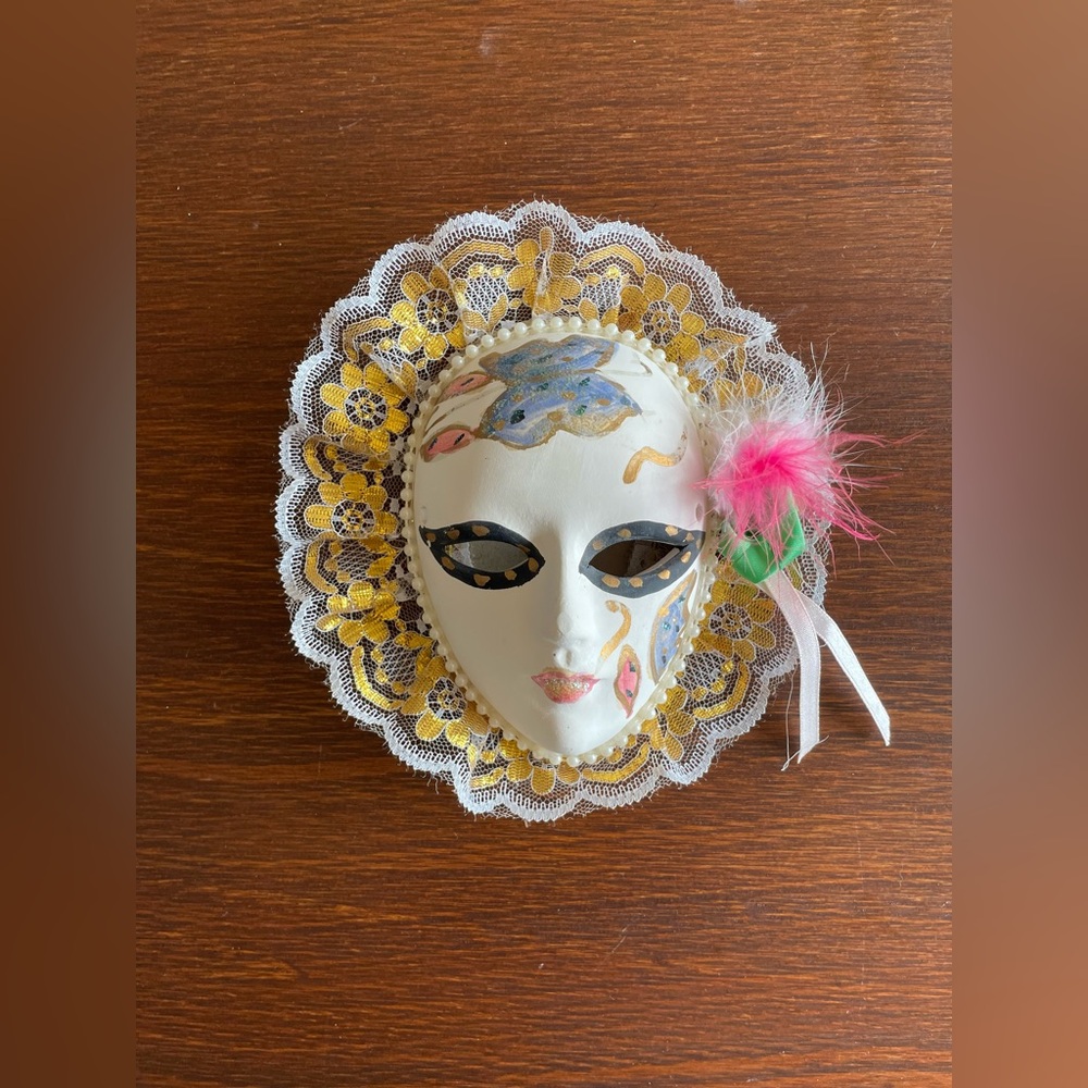 Rare vintage medium ceramic face mask wall hanging